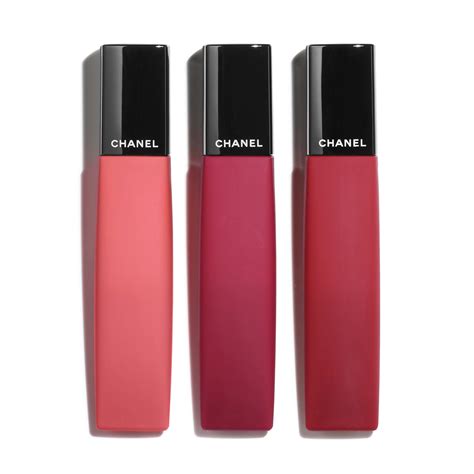 chanel hand and lip set|Liquid Makeup .